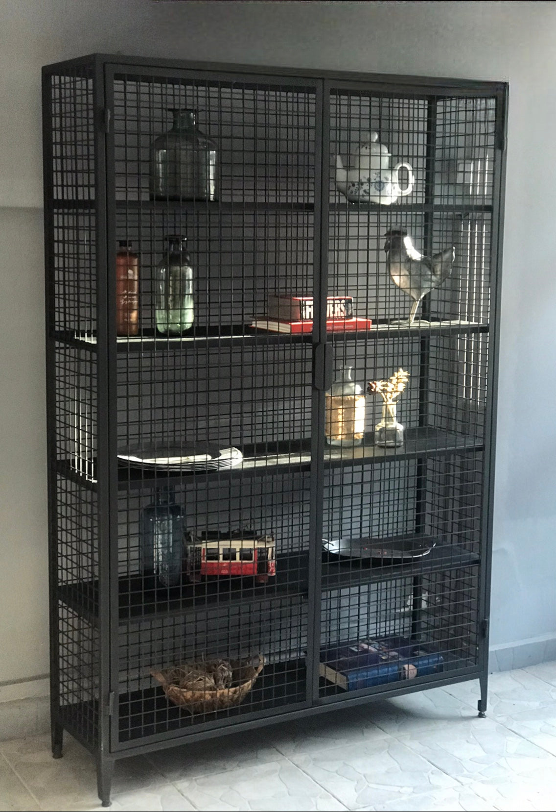 Oculto Wire Cabinet
